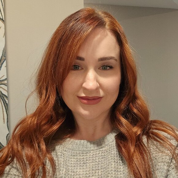 Meet your Posher, Niki - Picture 1 of 1